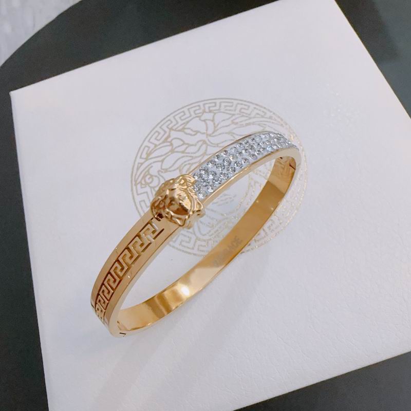 Versace bracelet 06lyx108 (1)